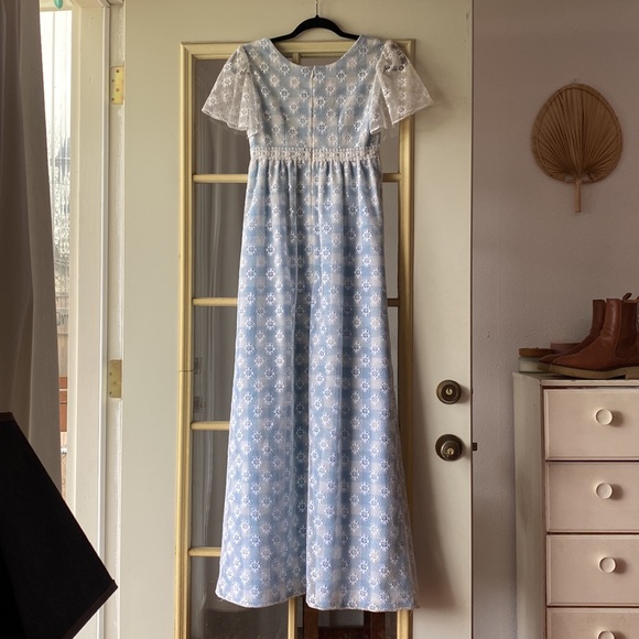 EUC Vintage Gown - Picture 4 of 9